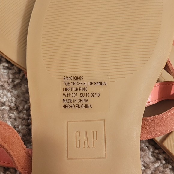 NWOT GAP toe cross slide sandals - Picture 5 of 5
